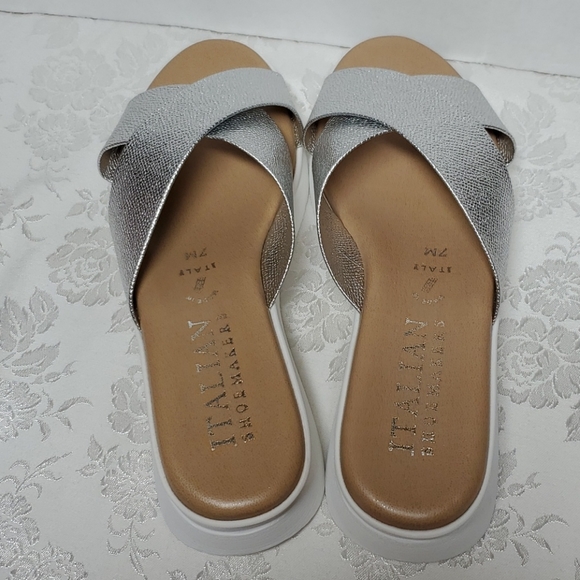 💞Italian Shoemakers Eclipse Sandals, 9 - Picture 9 of 11
